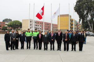 Noticia – Orgullo y honor en la UNMSM: “Facultad de Ciencias Contables celebró el Izamiento de Banderas en la explanada del estadio San Marcos.»